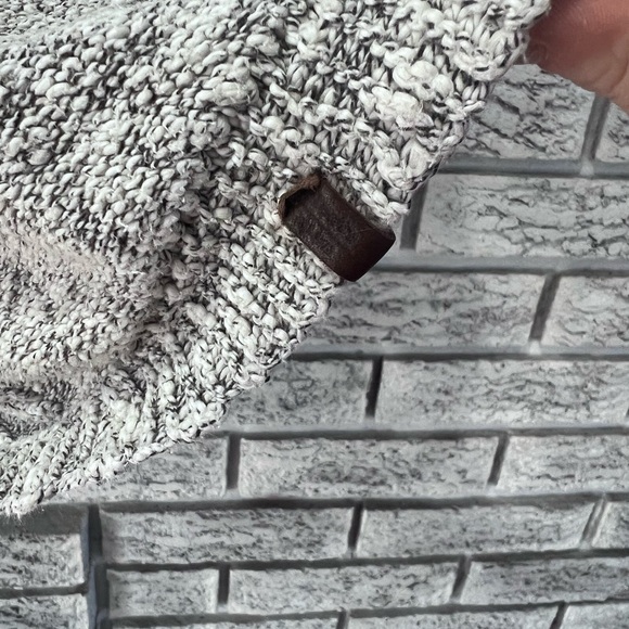 Roots Gray Cable Knit Kids Cape - Picture 4 of 4